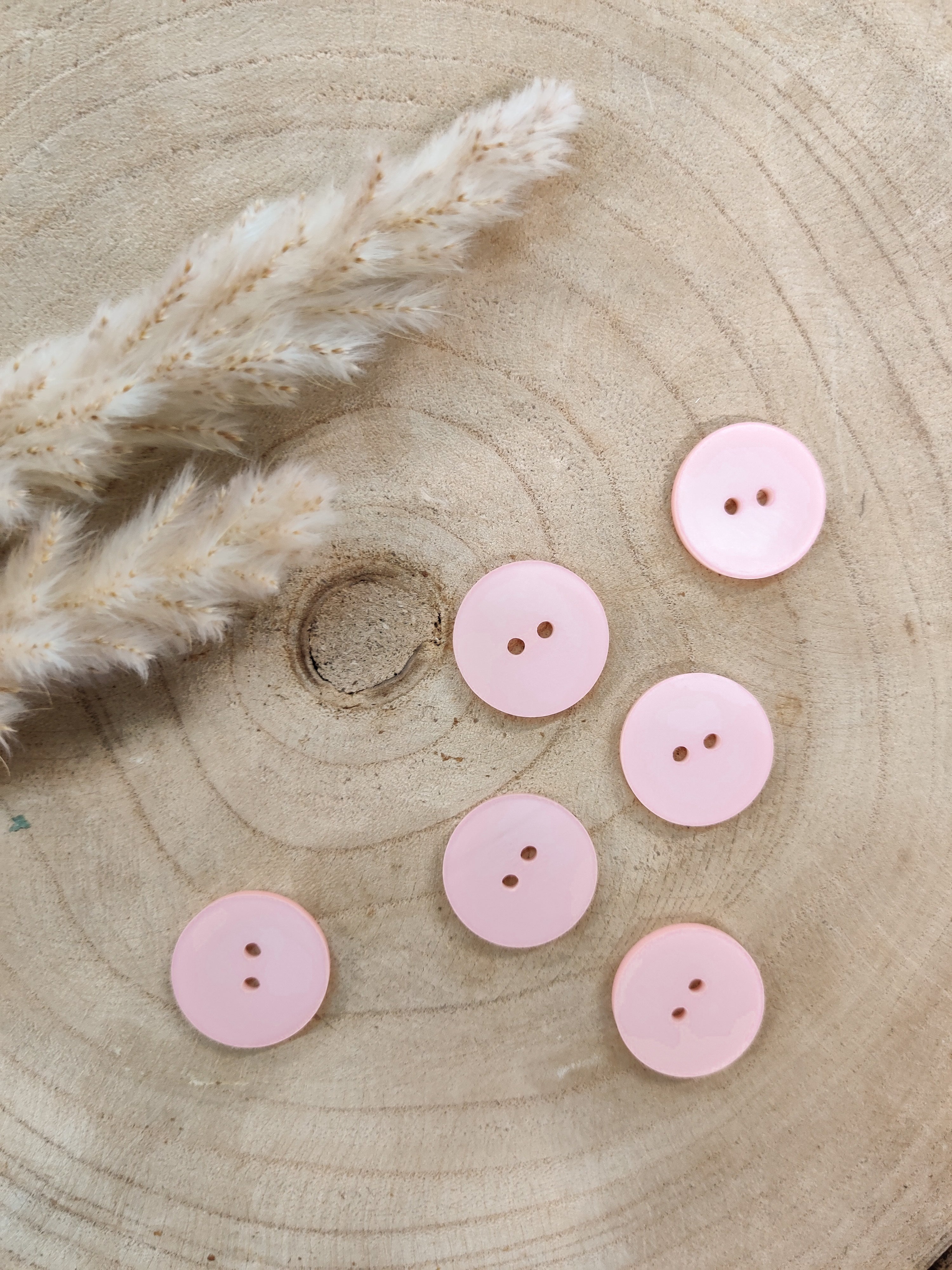 Boutons satinés 2 trous - Rose  - 23 mm de diamètre