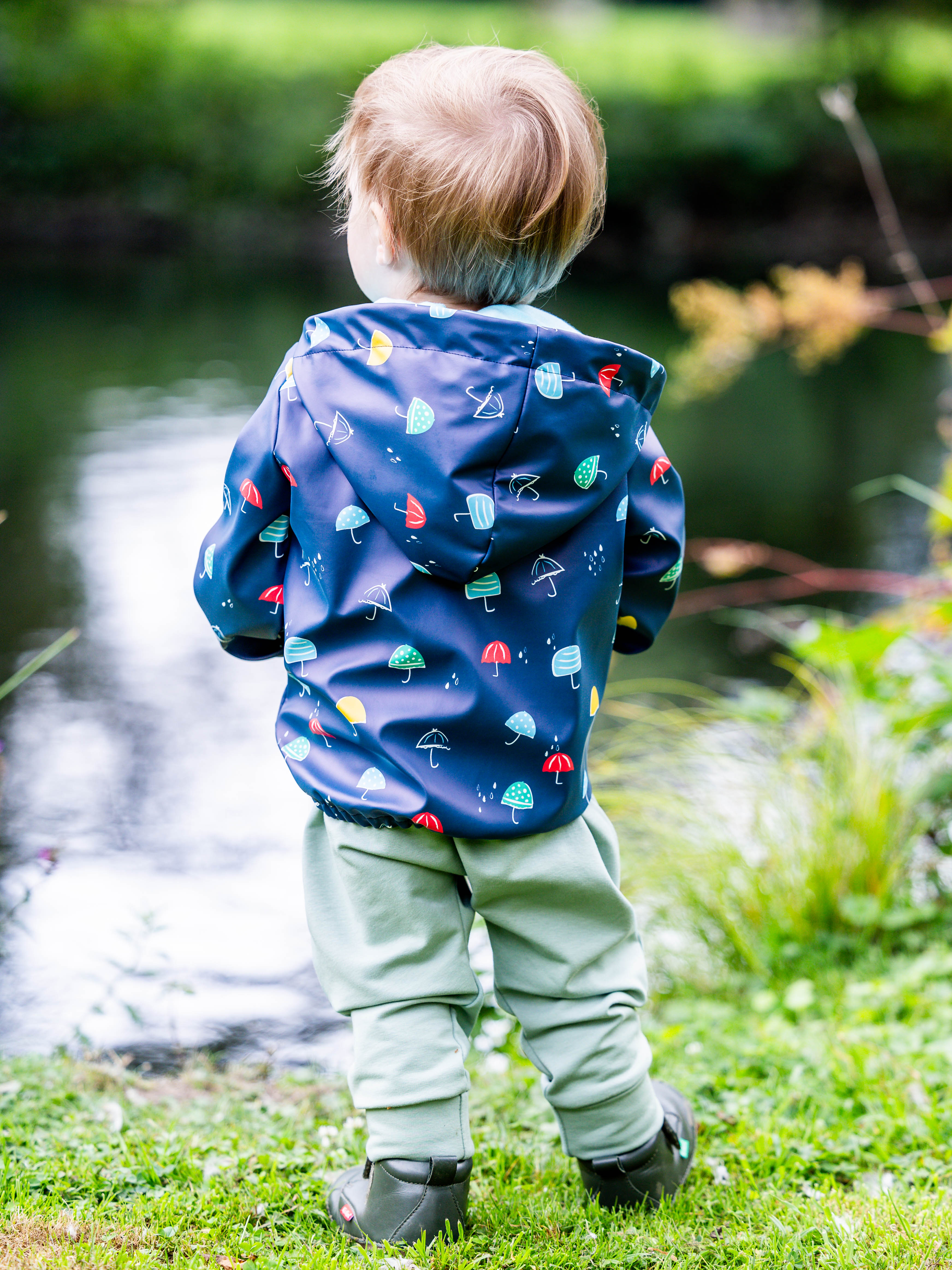 QUETSCHE : Le coupe-vent à poche ventrale - BEBE