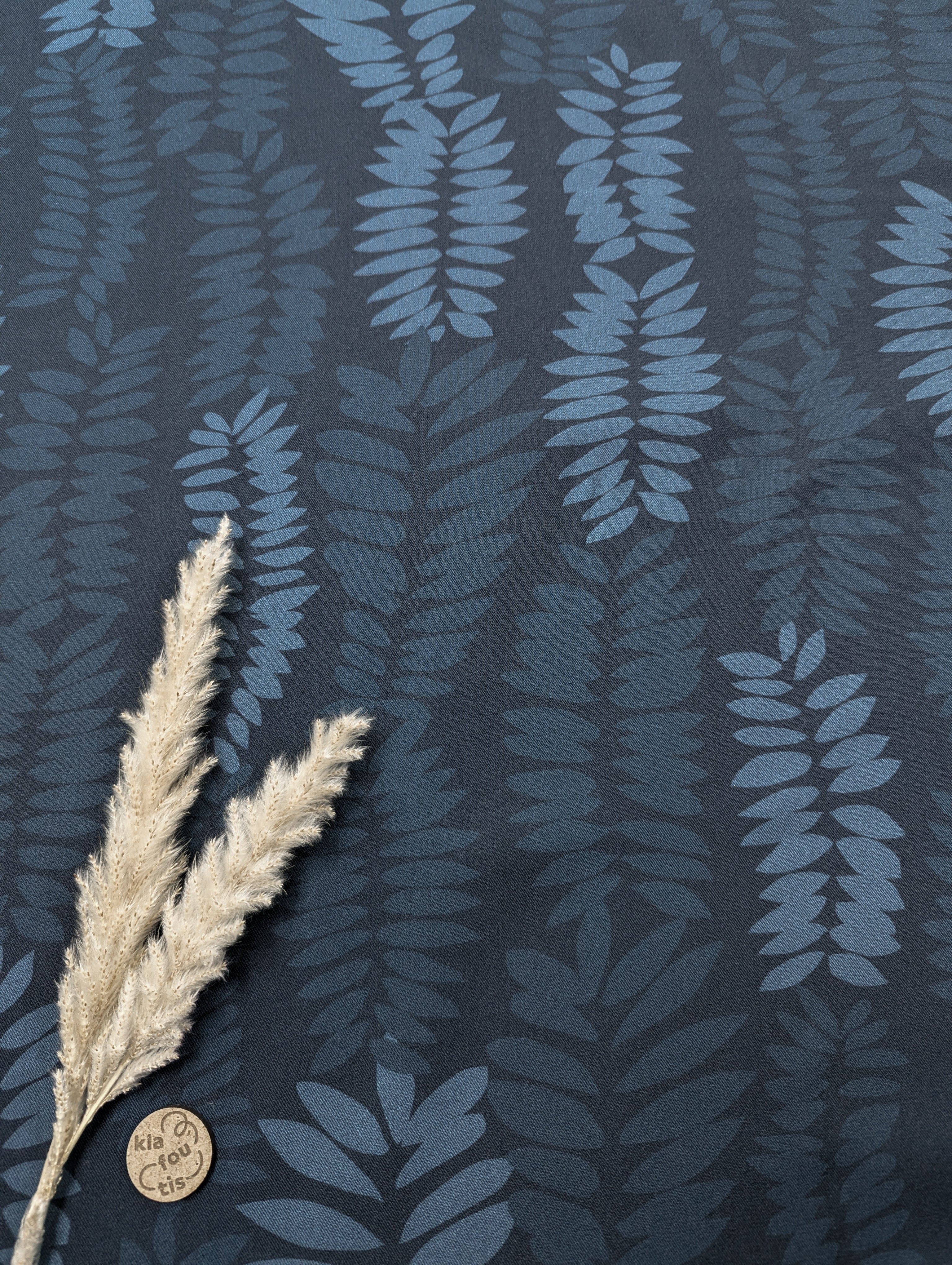 Twill de viscose bleu canard foncé - tiges et feuilles