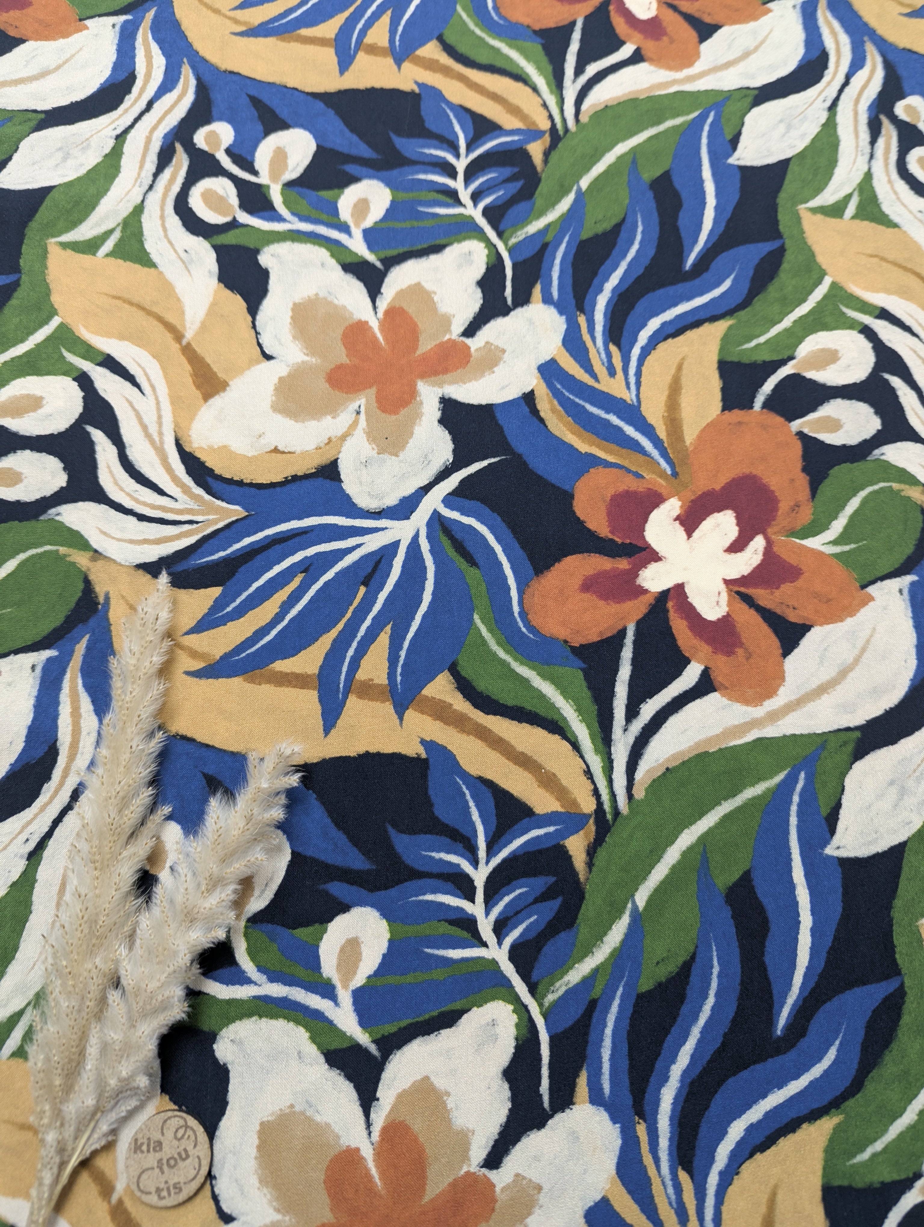 Popeline de viscose bleu marine - fleurs d